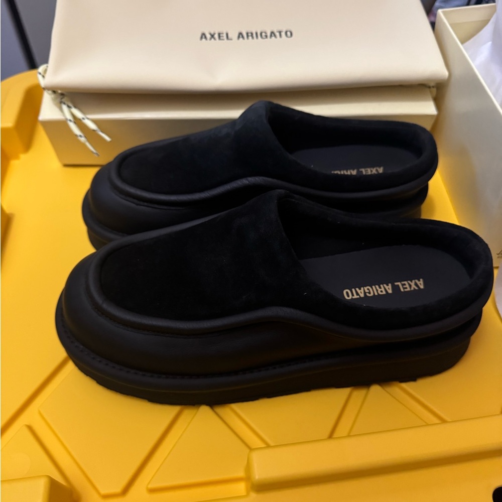 Axel Arigato pillow mules